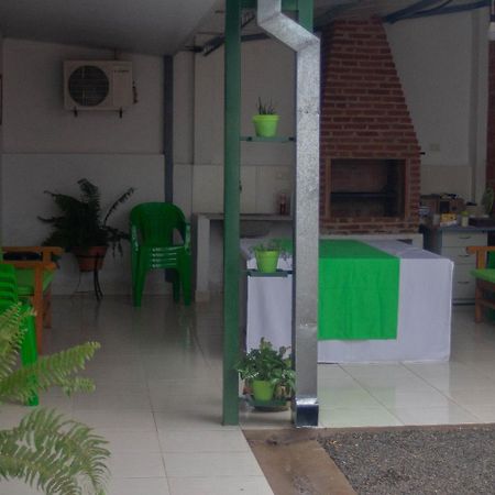 Helecho'S Hostal Hostel Encarnacion Bagian luar foto